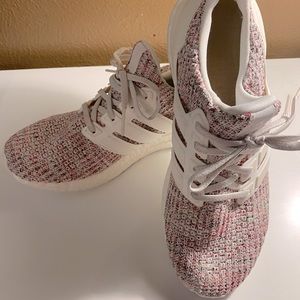 Adidas Ultra Boost-size 8 1/2